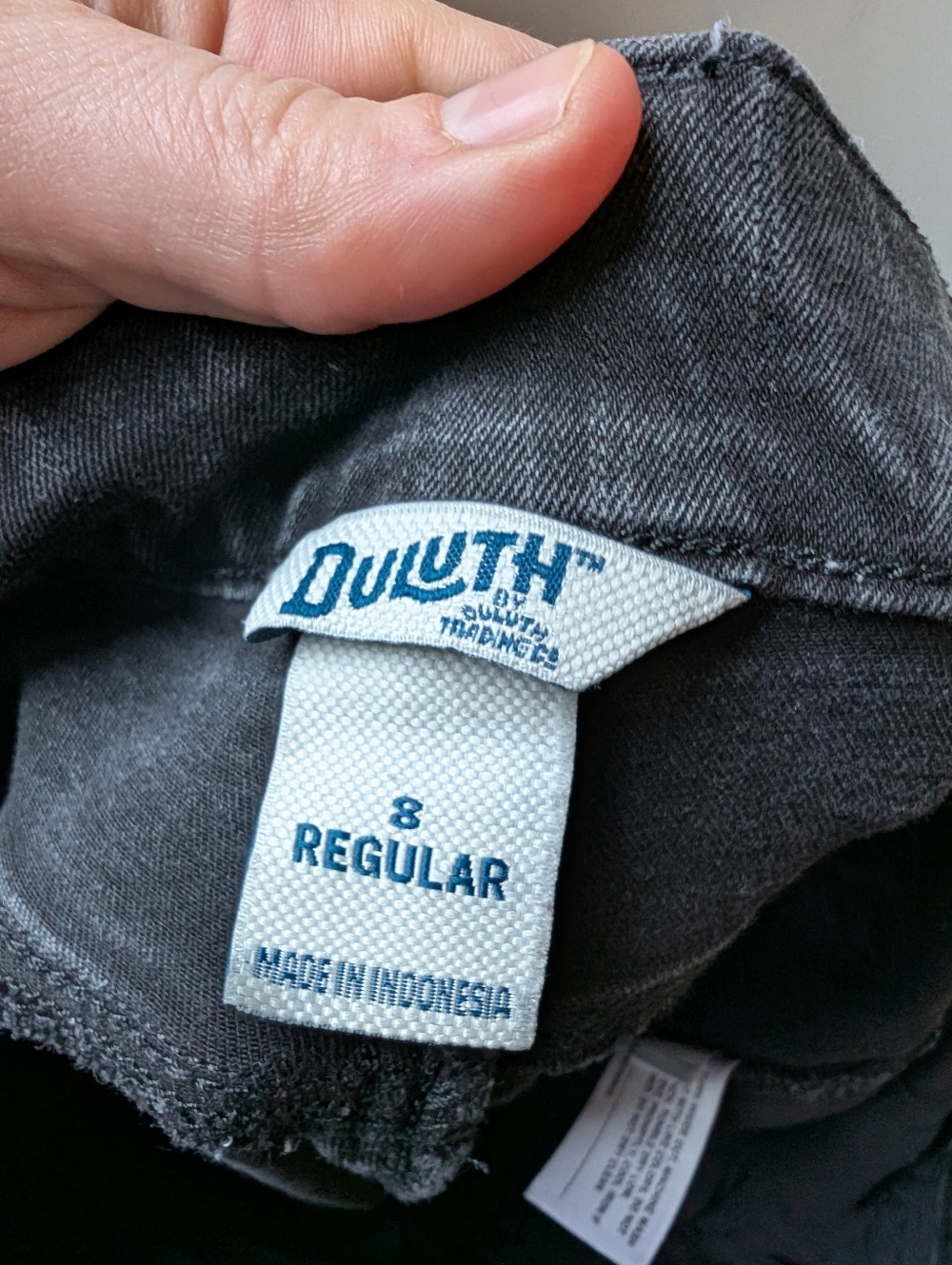 Duluth Trading High-rise Black Stretch Skinny Jeans Tapered Leg Leg Seams - Picture 7 of 7